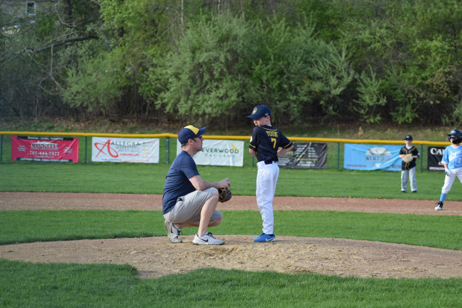 Mound visit during a youth baseball game